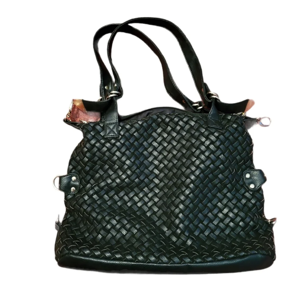 Breezy Couture Woven Black Shoulder Bag